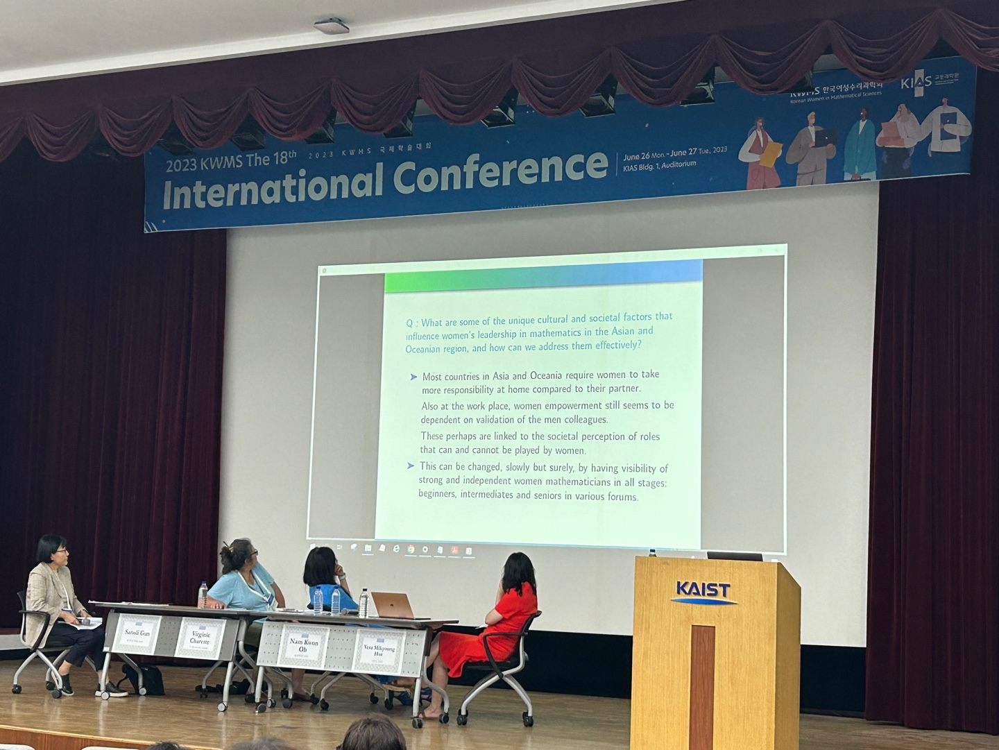 Pannel Discussion_2.jpg